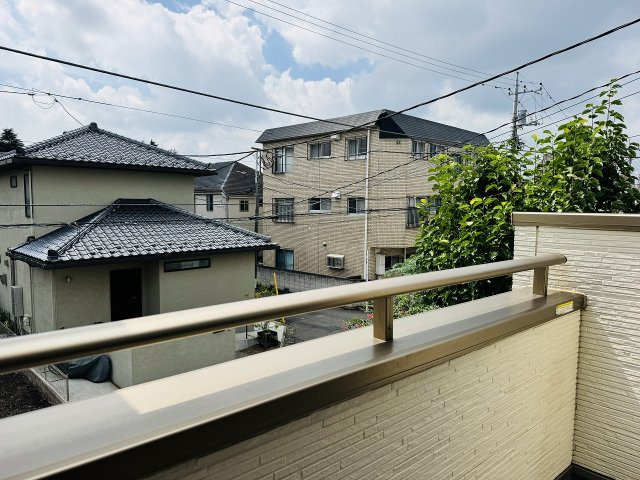 八王子市　台町　中古戸建てのバルコニー|～南向きで陽当たりの良いバルコニー　洗濯物がよく乾きそうです～