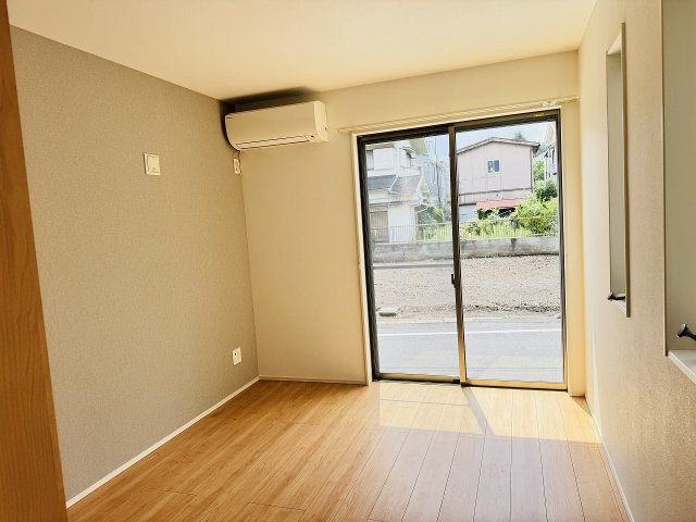 八王子市　台町　中古戸建ての寝室|～1階6.5帖の主寝室です～