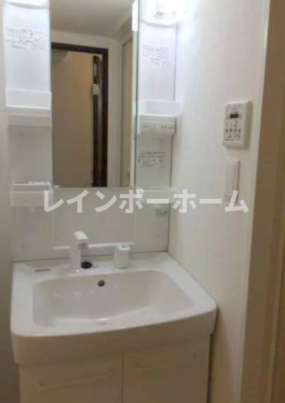リヴシティ西川口弐番館の独立洗面台