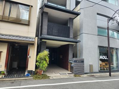 三条双月堂のエントランス