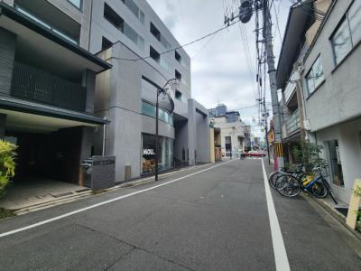 三条双月堂の周辺|前面道路
