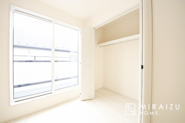 【寝室】 | 建物完成につき、実際のお部屋をごゆっくりご見学いただけます。お休みの日にご家族で見学はいかがでしょう。