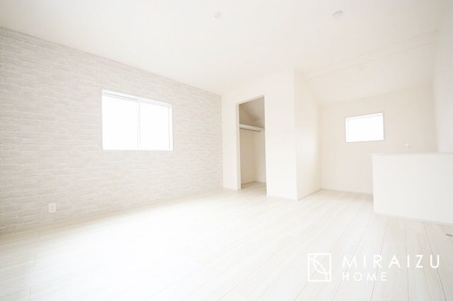 【子供部屋】 | 日当たりの良いお家は嬉しいですよね。それぞれ価値観が分かれる箇所です、実際に内覧して日当たりの心地よさをご体感下さいね♪
