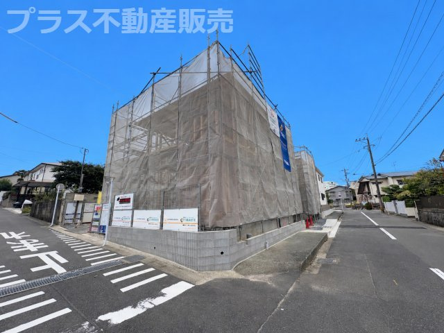 【外観】 | 福岡市南区皿山4丁目　1号棟（全2棟）【仲介手数料無料・0円】 | 現地写真。プラス不動産販売なら、現場の全ての棟をまとめてご見学頂けます。