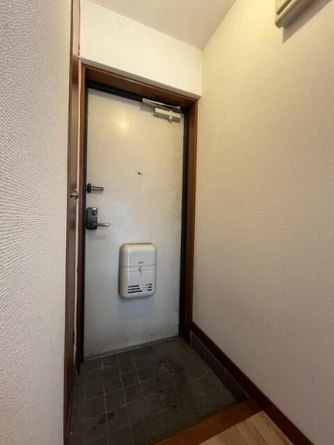 ピュアハウス経堂の玄関