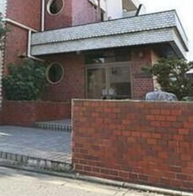 高南マンションのエントランス