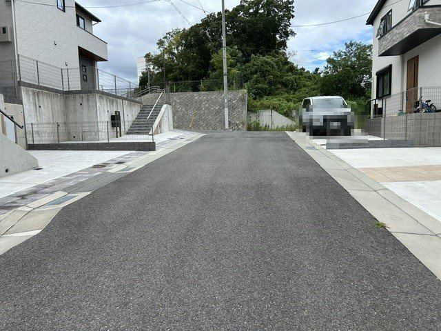 【前面道路含む現地写真】の画像