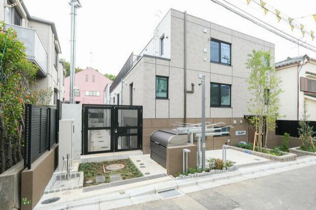 ウェルスクエア駒場東大前の外観