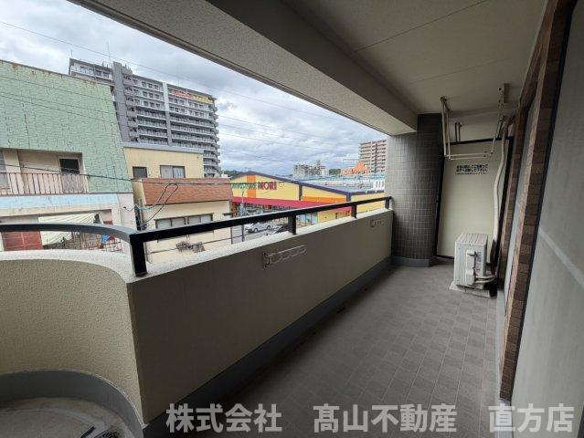 直方市古町の賃貸マンションのバルコニー