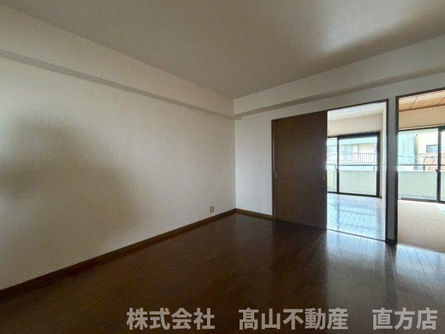 直方市古町の賃貸マンションの居間・リビング