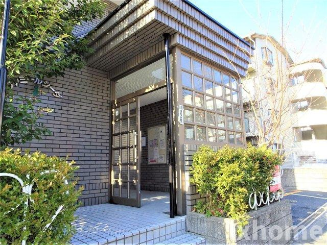 ファミールシーダのエントランス