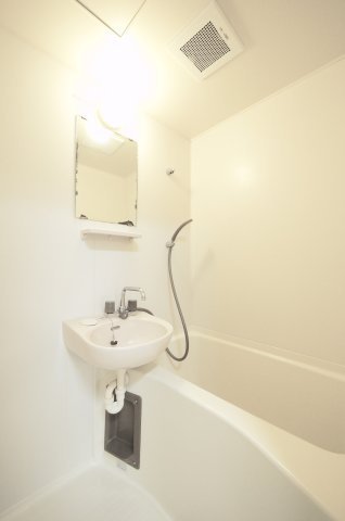 カーメル原の浴室|※写真は別の部屋のものです。