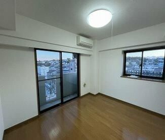 【居間・リビング】 | グリフィン横浜・山手 | 別部屋参考写真