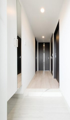 TK-RESIDENCE半道橋achieveの玄関