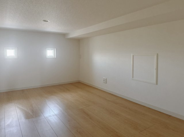 【中古戸建】足利市山川町の収納|■小屋裏収納｜収納+趣味空間としてゆとりのある暮らしを叶えます。プロジェクターを設置すれば映画鑑賞やライブ鑑賞など、充実した時間を過ごすことが出来ます(*^^*)