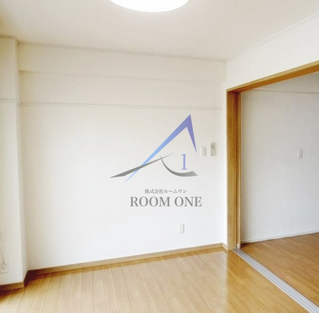 五反田ニュースカイマンションの居間・リビング|洋室のお部屋です。