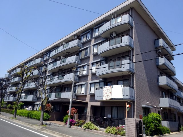 ドルチェ甲子園の外観