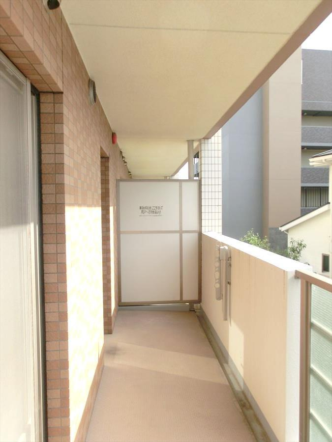 グランベールさくら小路のバルコニー|開放的で明るい空間を演出してくれるバルコニーです