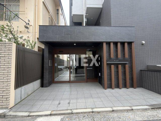 横浜市中区英町の賃貸マンションのエントランス