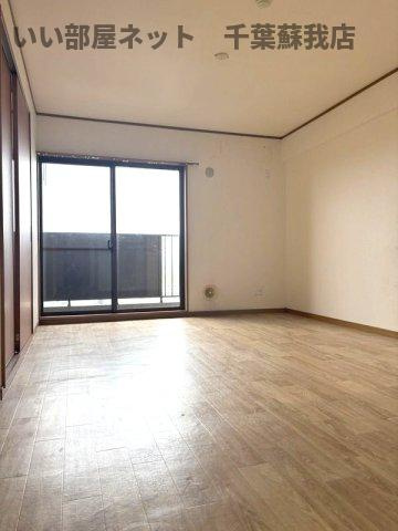(仮)椎名崎町マンションの居間・リビング|ゆったりとした居間です