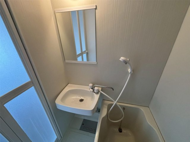 エスポワール井尻の浴室