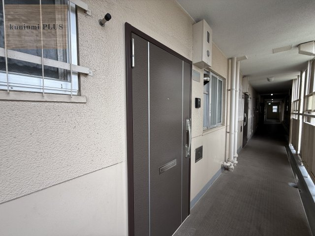 京橋第2コーポの玄関