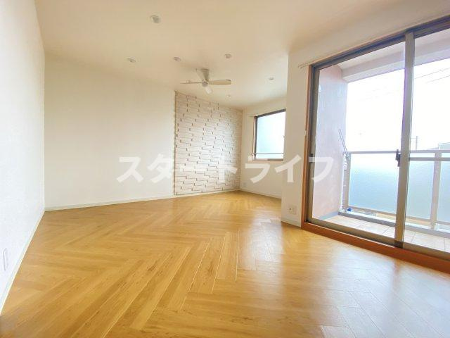 大阪市淀川区三津屋中２丁目の賃貸マンションの寝室