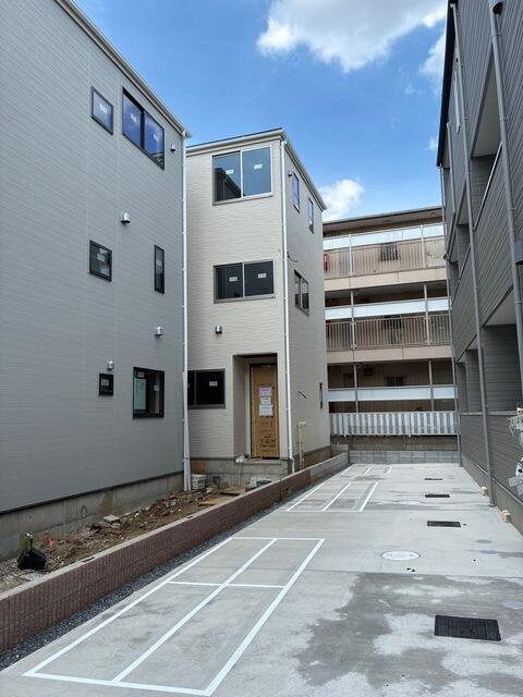 市川市高谷