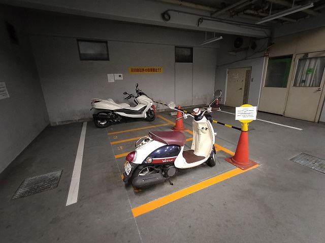 吹田市江坂町１丁目の店舗事務所