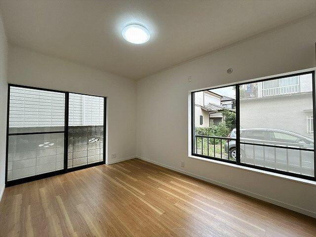 船橋市二和西４丁目３０－７の洋室