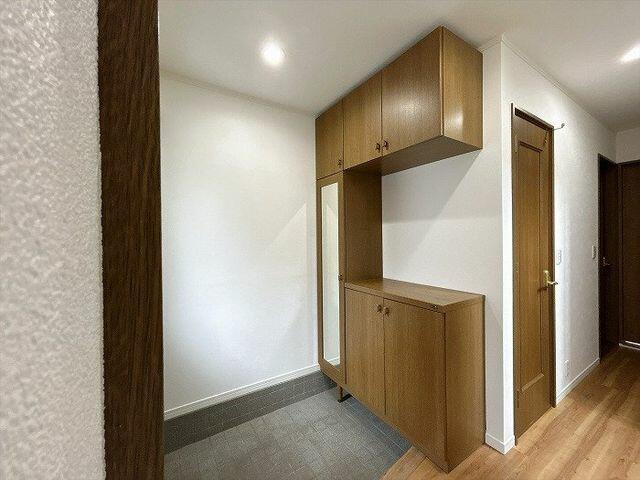 船橋市二和西４丁目３０－７の玄関