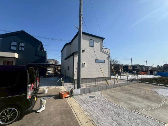 ４２７３船橋市二和西２６期１４棟の前面道路含む現地写真