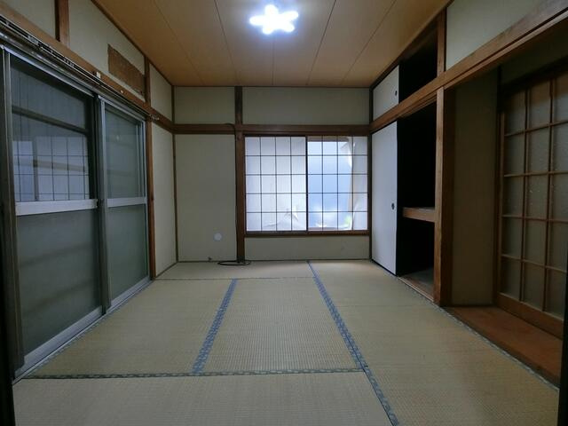 松戸市　常盤平西窪町戸建て　二世帯住居の和室|（１階）