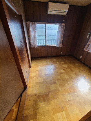 松戸市岩瀬戸建の洋室