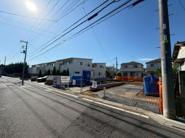 ブルーミングガーデン　柏市酒井根５丁目２棟／１期２号棟の前面道路含む現地写真|5.30前面道路
