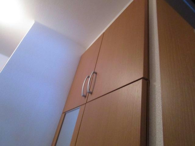 ユトリロ２の玄関