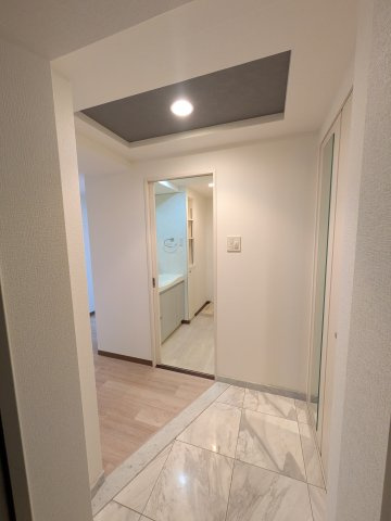エスリード伏見桃山弐番館の玄関