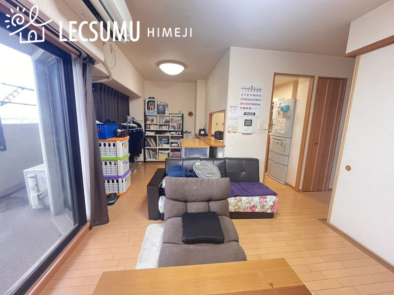 エンブレイス姫路飾磨Ⅲの居間・リビング