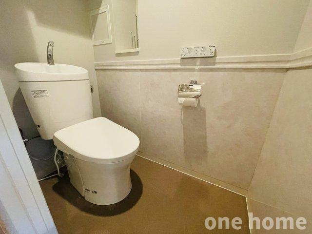 ウェリス吹田豊津シティハウスのトイレ|◆温水洗浄便座付きトイレです！（令和8年1月交換済）操作がしやすい壁掛けリモコンです！
◆【即日内覧会開催中】土日はもちろん！平日仕事終わりの内覧も可能です！