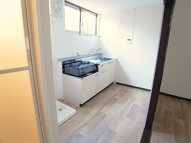 苅藻通4丁目連棟平屋の内装|キッチンスペース