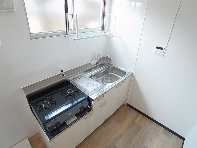 苅藻通4丁目連棟平屋のキッチン|2口ガスコンロ付きの綺麗なキッチン