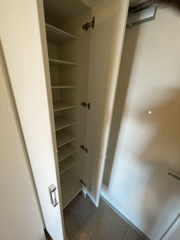 調布市多摩川５丁目の賃貸マンションの収納