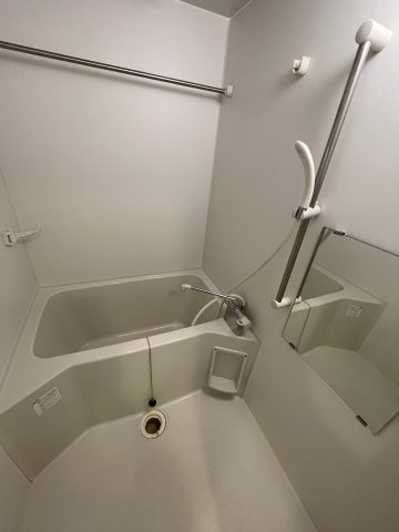 調布市多摩川５丁目の賃貸マンションの浴室