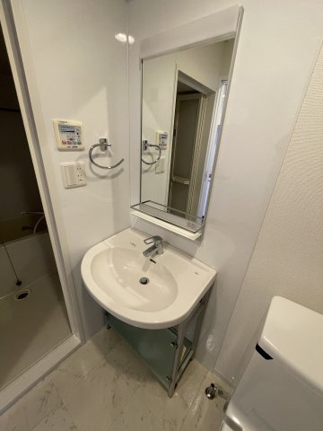 調布市多摩川５丁目の賃貸マンションの洗面所