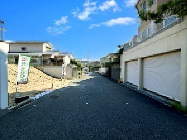 【前面道路含む現地写真】 | パークタウン弥生が丘町　建築条件無し売土地♪ | 【現地写真】
土地60坪以上♪
前面道路約6.51ｍ♪