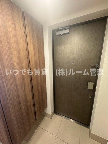 ベラスウィータ原宿の玄関