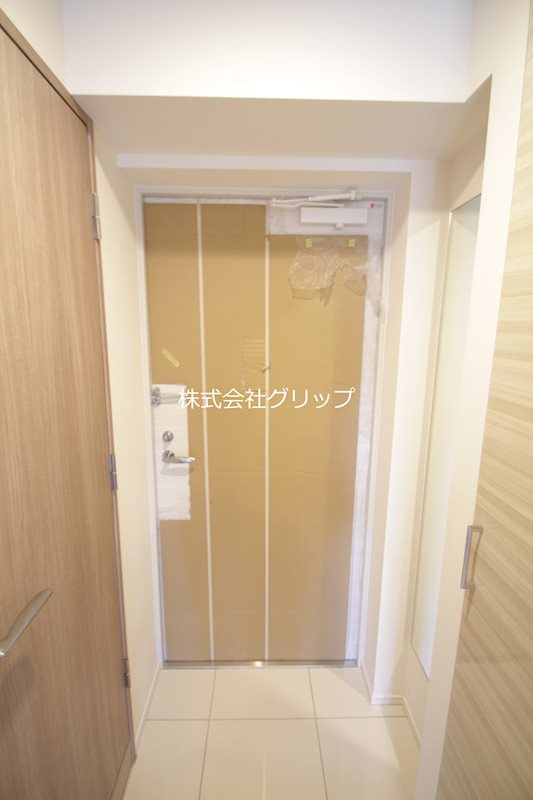 ガーラ・プライム横濱関内の玄関