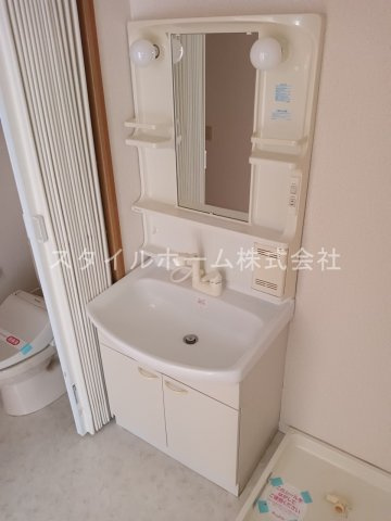 スターガーデン新栄の洗面所|別部屋写真です。