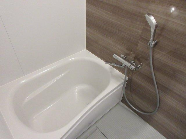 リープラス三木本町の浴室