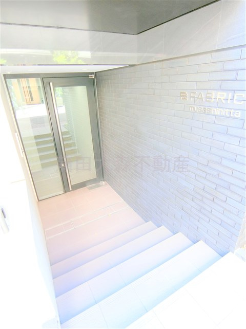FABRIC武蔵新田（ファブリックのエントランス